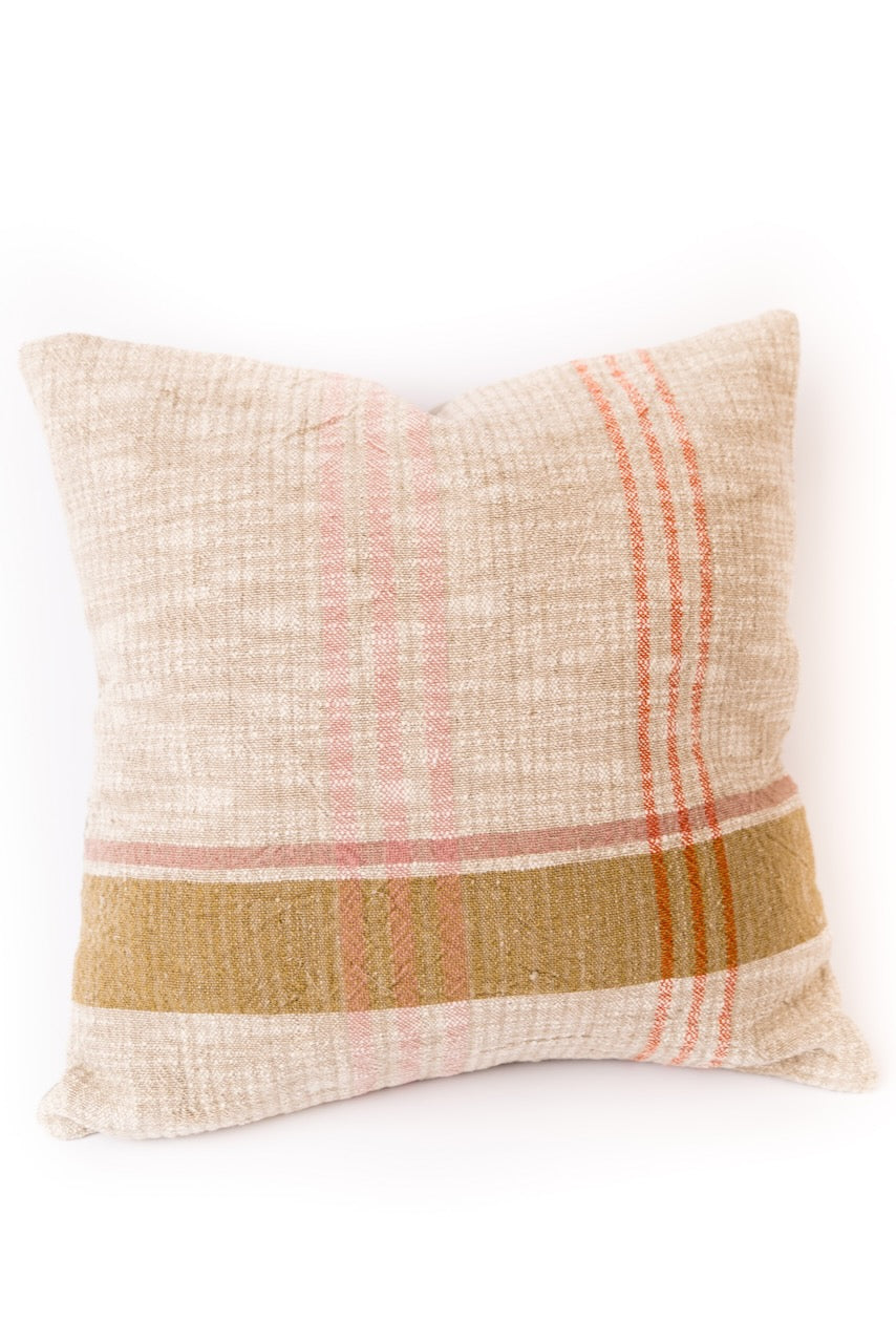 Plaid Throw Pillow | ROOLEE