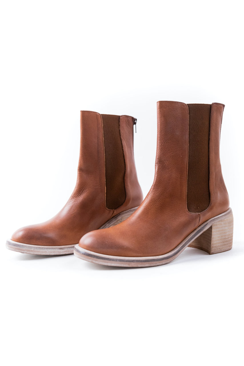 Free People Chelsea Boots | ROOLEE